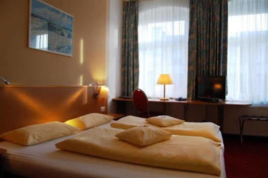 City-Hotel Am Wasserturm Halle Halle  Екстер'єр фото